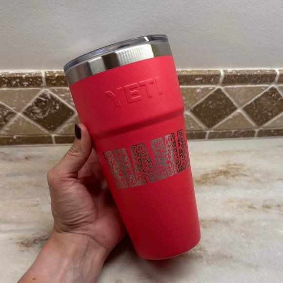 YETI Coral Travel Mug - Picture 1 of 2
